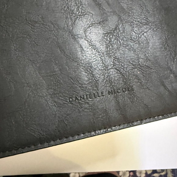 Danielle Nicole Harry Potter Horcrux Collection Helga Hufflepuff Cup Clutch Bag - Picture 4 of 7